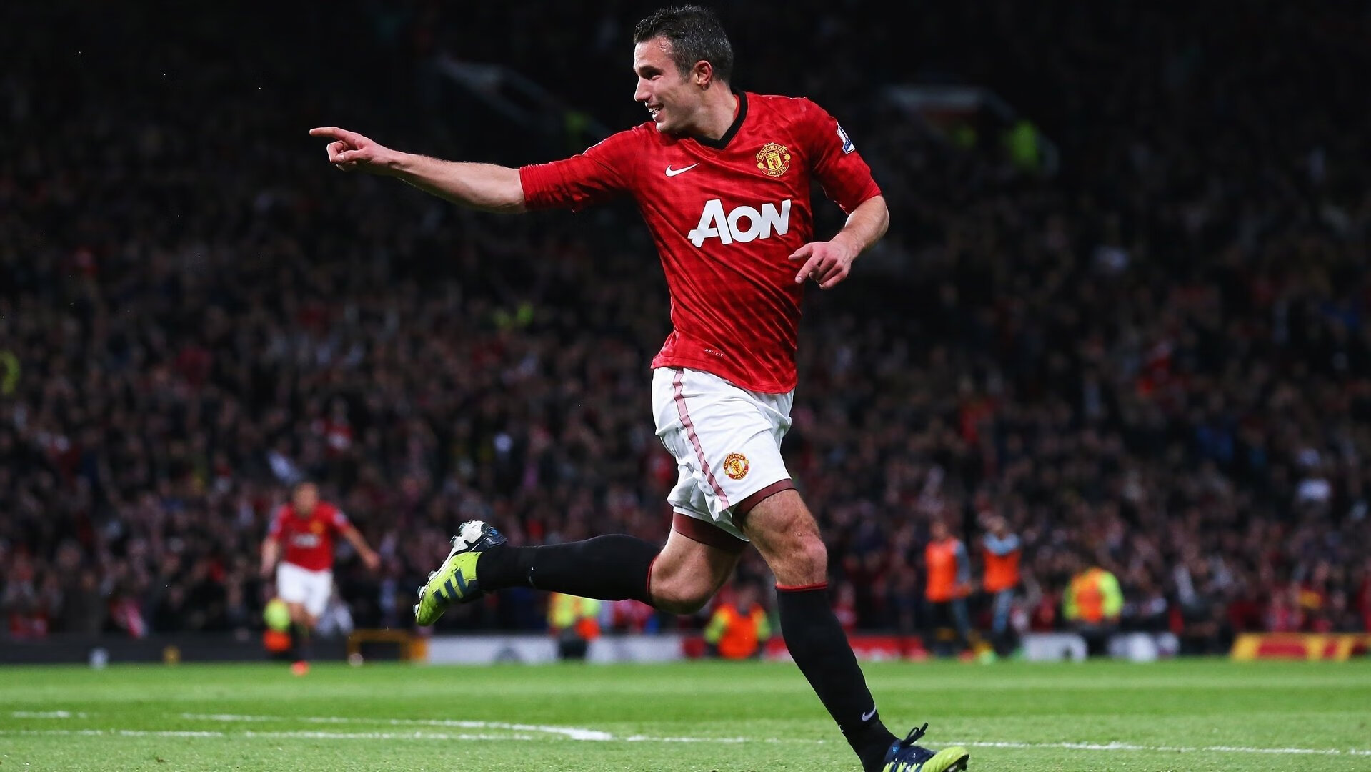 开云·体育官方网站入口-五大联赛中场密度是否与球队失误次数呈反比，五大联赛场均进球数